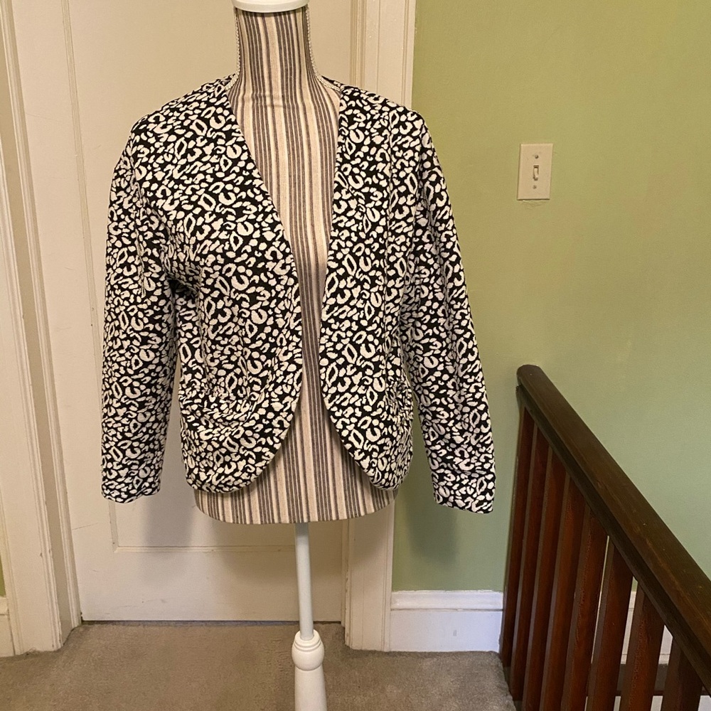 EUC H&M cotton blend jacket size M
